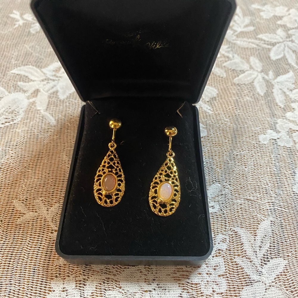 Gold  tone Filigree Drop Earrings with  pink  Accent stone